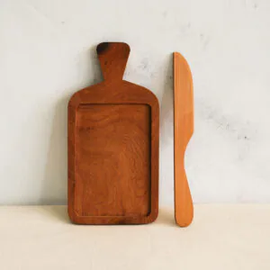 tabla madera con cuchillo3