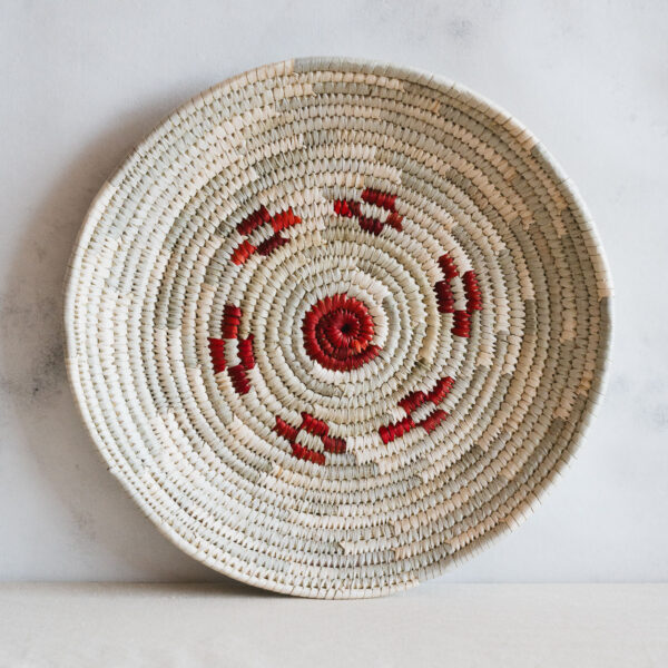 llepu con rojo con fondo