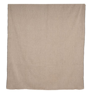 Alfombra telar café claro detalle borde 228 x 181 cm.