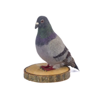 Escultura Paloma de fieltro