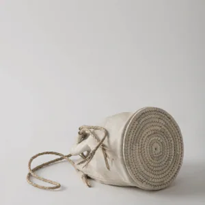 bolso-cuero-y-nocha-Piuke-2.webp
