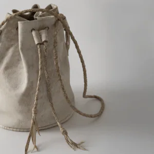 bolso-cuero-y-nocha-Piuke-3.webp